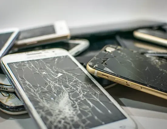 Benimet esi recycles scrap smartphones. recovers metals
